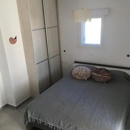 Apartment White And Grey Villas: Spacious 1 Bed With Shared Pool And Sea View